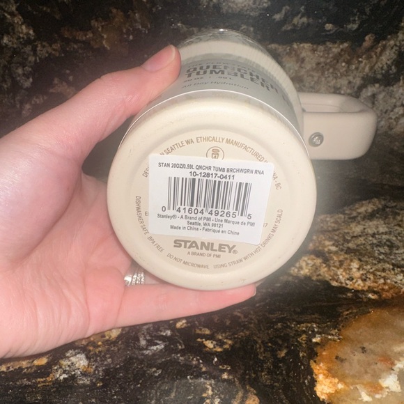 Stanley 20oz Quencher H2.0 FlowState Tumbler with Handle. BIRCH WOODGRAIN - Picture 4 of 6